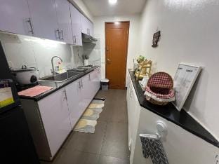 Affordable 2BR near NAIA Terminals & Runway Manila Vacation rental in Pasay