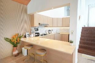 B89 Seaview Getaway in Hillside Serenity Vacation rental in Chon Buri Changwat