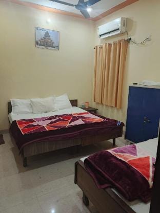 Bajrang bali guest house Vacation rental in Uttarakhand