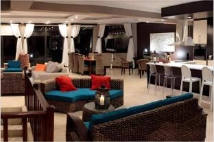 4 Bedroom Luxury Home Vacation rental in Cape Town