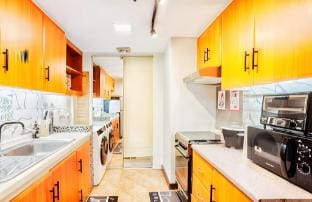 Stunning Suite 10 Steps from Eastwood Mall Vacation rental in Pasig