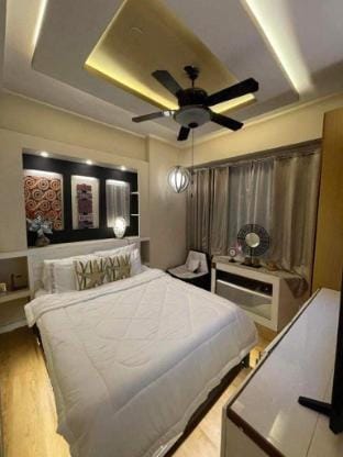 Awesome Condo Beside Eastwood Mall Vacation rental in Pasig