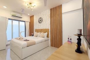 Fly-In Stay | Studio - Wi-Fi & Kitchen | Near T2 Vacation rental in Mumbai
