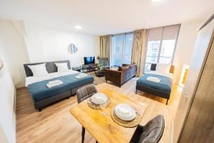 Dockside Nest Studio PRH - 44SQM Vacation rental in Rotterdam