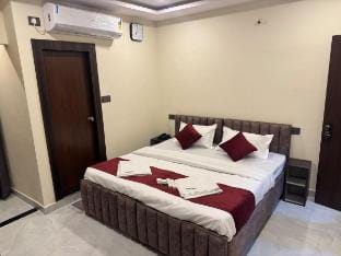 Hotel Legacy Grand in Gachibowli (by SH) Vacation rental in Hyderabad