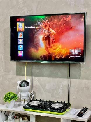 The Green District at Mplace - Netflix & Chill Vacation rental in Quezon City