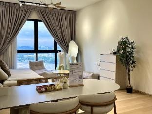 Calm MUJI Retreat | Sunset View | IOI City Mall Vacation rental in Putrajaya