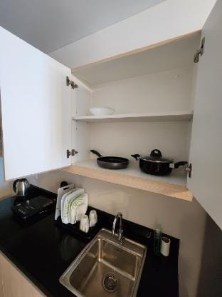 Sollinia Tower 4 Newly with Pool yala Mall Vacation rental in Lapu-Lapu City