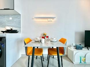Mellow Suite. KSL2 @Studio 2Pax Near IKEA & Toppen Vacation rental in Johor Bahru