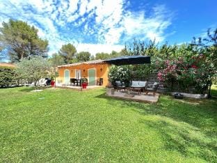 La Maisonnette dans les Pins Vacation rental in Aix-en-Provence