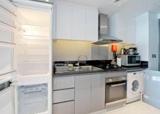 Modern Studio Retreat in the Heart of Business Bay Vacation rental in Dubai