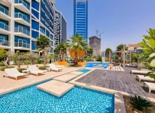 Elegant Apartment with Canal Views in Business Bay Vacation rental in Dubai