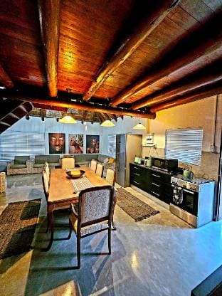 Luxury Guesthouse Co @ RiverBend Vacation rental in South Africa