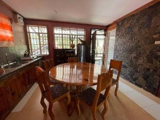 House with Starlink WiFi and Bonfire Vacation rental in Cordillera Administrative Region