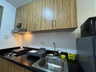 Shore 2 RM 287 Pool Level Floor | 2 Beds Condo Vacation rental in Pasay