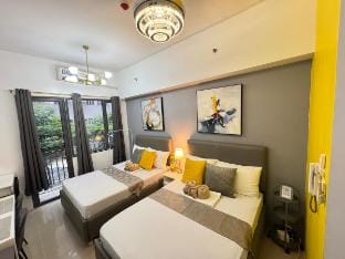 Shore 2 RM 287 Pool Level Floor | 2 Beds Condo Vacation rental in Pasay