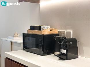 Spacious 1BR Apt in La Mer with Gym & Parking Vacation rental in Dubai