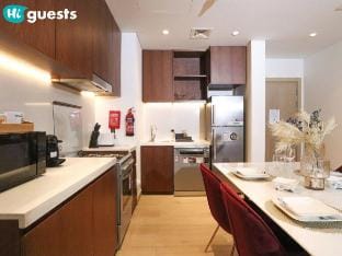 Spacious 1BR Apt in La Mer with Gym & Parking Vacation rental in Dubai