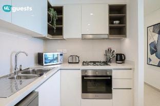 Sky-High Luxury 2BR Apt in Downtown Views Dubai Vacation rental in Dubai