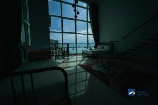 Maritime Luxury Seaview Duplex 2Carparks 103 Vacation rental in George Town