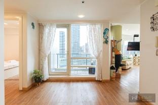 Stylish Breathtaking 2BR Apartment in Marina Vacation rental in Dubai