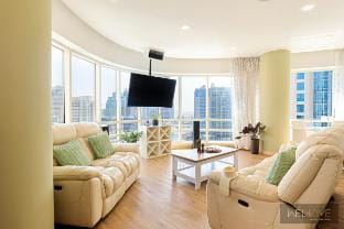 Stylish Breathtaking 2BR Apartment in Marina Vacation rental in Dubai