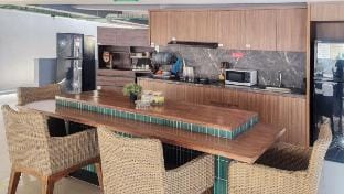 Executive Studio Room B at Rukita Sunset Road Bali Vacation rental in Kuta