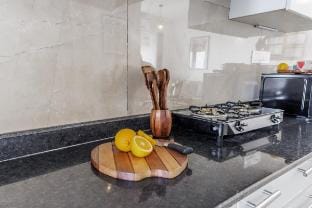 Luxury 1BHK Field View - 1.8 km beach - Pool Lift Vacation rental in Calangute