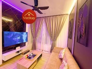 Luxury The Wave Penthouse | 13pax | 唱K房|小孩滑梯|游戏机 Vacation rental in Malacca
