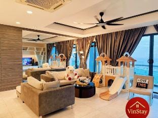 Atlantis Luxurious Design 9Pax | 全海景&夕阳景色 | 小孩滑梯 | Vacation rental in Malacca