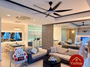 Atlantis Luxurious Design 9Pax | 全海景&夕阳景色 | 小孩滑梯 | Vacation rental in Malacca
