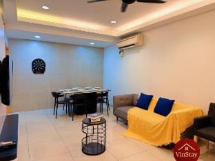 Vinstay Bukit Cina | 10 minutes walk to Jonker 16人 Vacation rental in Malacca