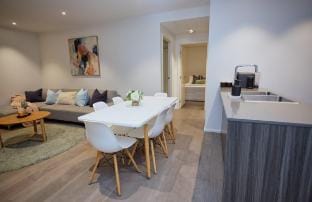 Three Bedroom Skyline Bliss | Pool, Gym, 2 Cars Vacation rental in Melbourne