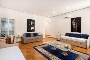 Luxury in Rome Panoramic terrace Fontana di Trevi Vacation rental in Rome