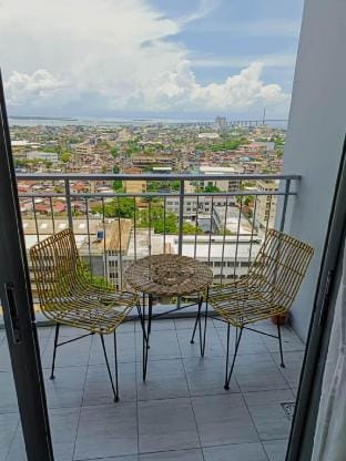 3 Night Getaway City & Sea View w/Balcony Vacation rental in Lapu-Lapu City