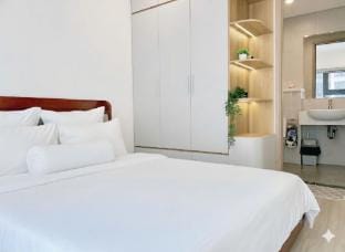 Two Bedroom Glory Height Luxury ViP Superior Vacation rental in Ho Chi Minh City