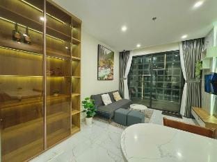 Two-Bedroom Luxury Vincom 50m Vacation rental in Ho Chi Minh City