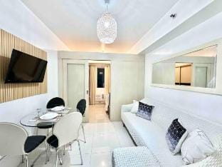 Tropical 1BR Unit at Sea Residences B MOA nr NAIA Vacation rental in Pasay