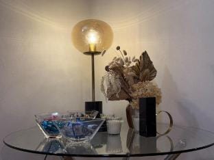 Nestled Away-Tiny cozy Nook -Luxe Sealy Mattrs Vacation rental in Rozelle