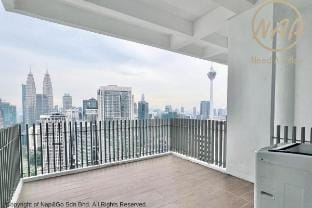 [ITO] KLCC KL tower view 2px 5mins bukit bintang Vacation rental in Federal Territory of Kuala Lumpur