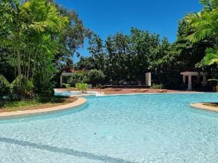 La Mirada 13 Lux. new 1BR-condo, 2 pools-Gym- woow Oceanviews Vacation rental in Lapu-Lapu City