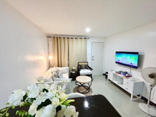 Fully AC Clean & Cozy 2BR Home Near CLARK  & SM Vacation rental in Central Luzon