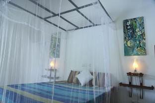 The Cinnamon Cottage (Free Kayaking on Lake) Vacation rental in Western Province