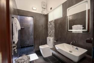 Luxury Chalet in Ahangama with Pool and Kitchen  Vacation rental in Ahangama