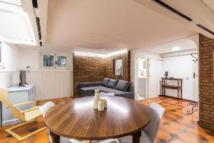 Taverna di Marzabotto | Hospital Station Parking Vacation rental in Modena