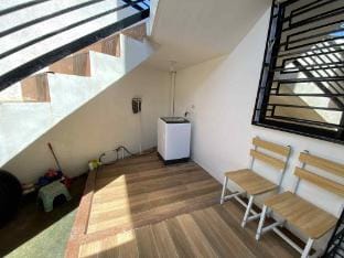 Los Glomos RestHub Unit B1 Vacation rental in Calabarzon