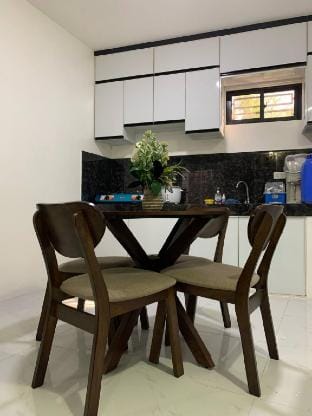 Los Glomos RestHub Unit B2 Vacation rental in Calabarzon