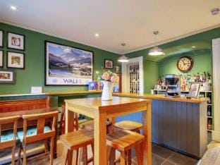 Y Meirionnydd – Meirion Room Vacation rental in Dolgellau