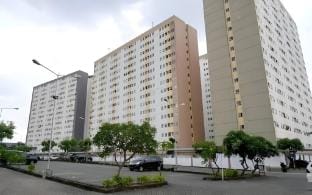 The Darmawan Room at Apartement Puncak Permai Vacation rental in Surabaya