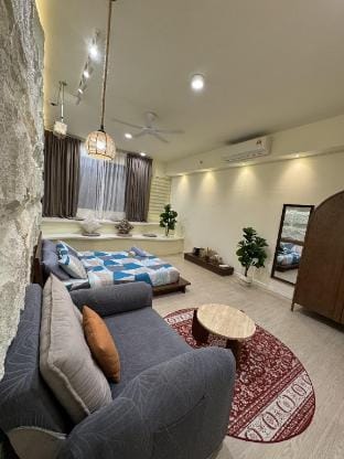 Chamber Rock by AZ Line.
(Bathtub+Projector) Vacation rental in Federal Territory of Kuala Lumpur